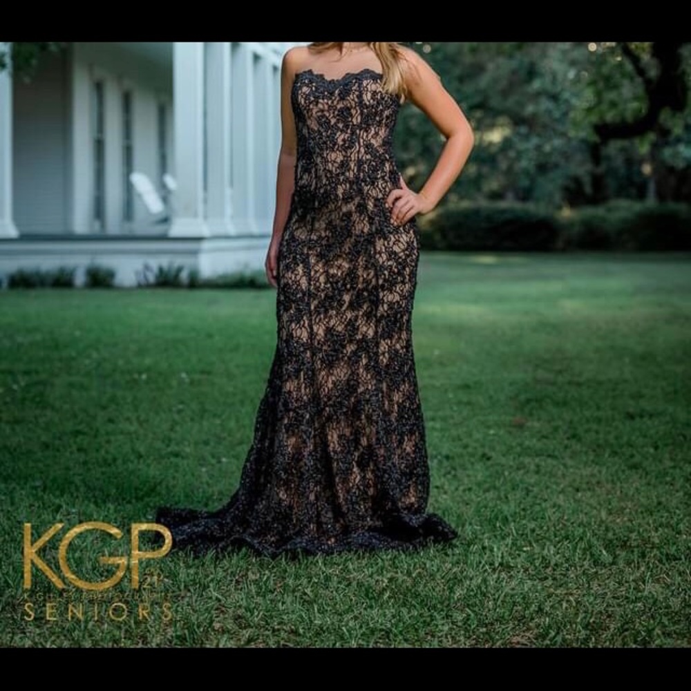 Black prom dress